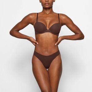 Skims Fits Everybody Push Up Bra 38 D